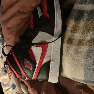 Worn twice at prom nothing is wrong,bottoms a little dirty and side has one mark